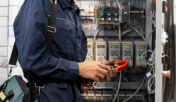 electrical-contractor-equipment